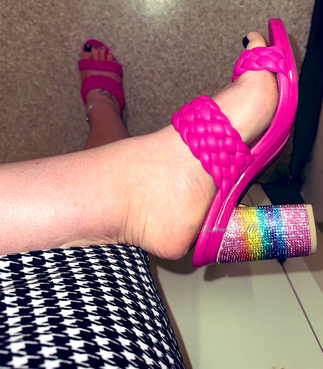 Disney_Alli's tweet photo. On Wednesdays we wear pink &in June we wear rainbows! #shoes #shoefie #shoesoftheday #sotd #outfitoftheday #ootd #highheeledshoes #slides #highheellife #highheellover #highheeladdict #shoelover #shoefreak #shoeporn #shoewhore #shoeaddict #heels #convertibleheels #pashionfootwear https://t.co/zz0XxjK31X