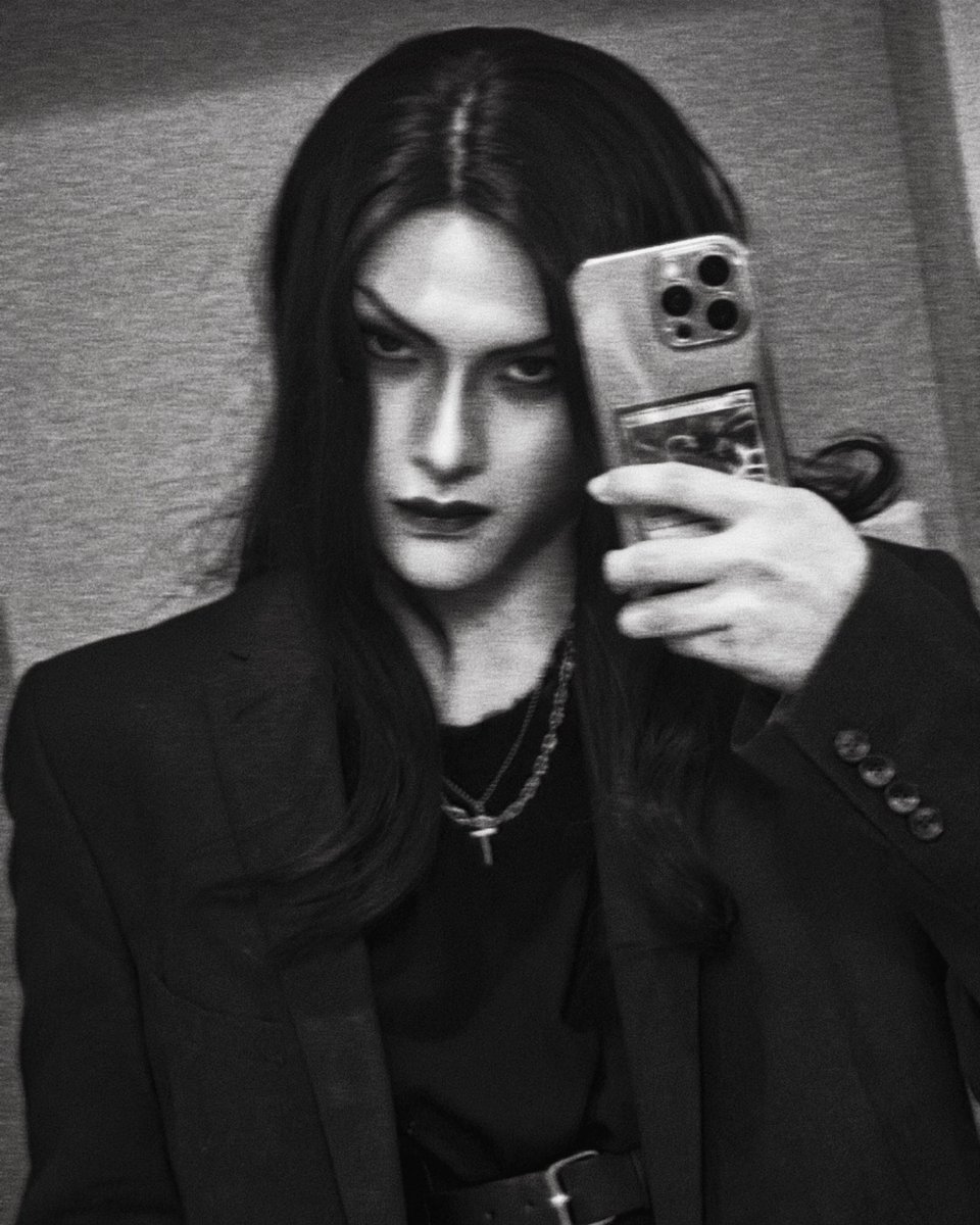 ZACKTcos's tweet image. 🖤🌹