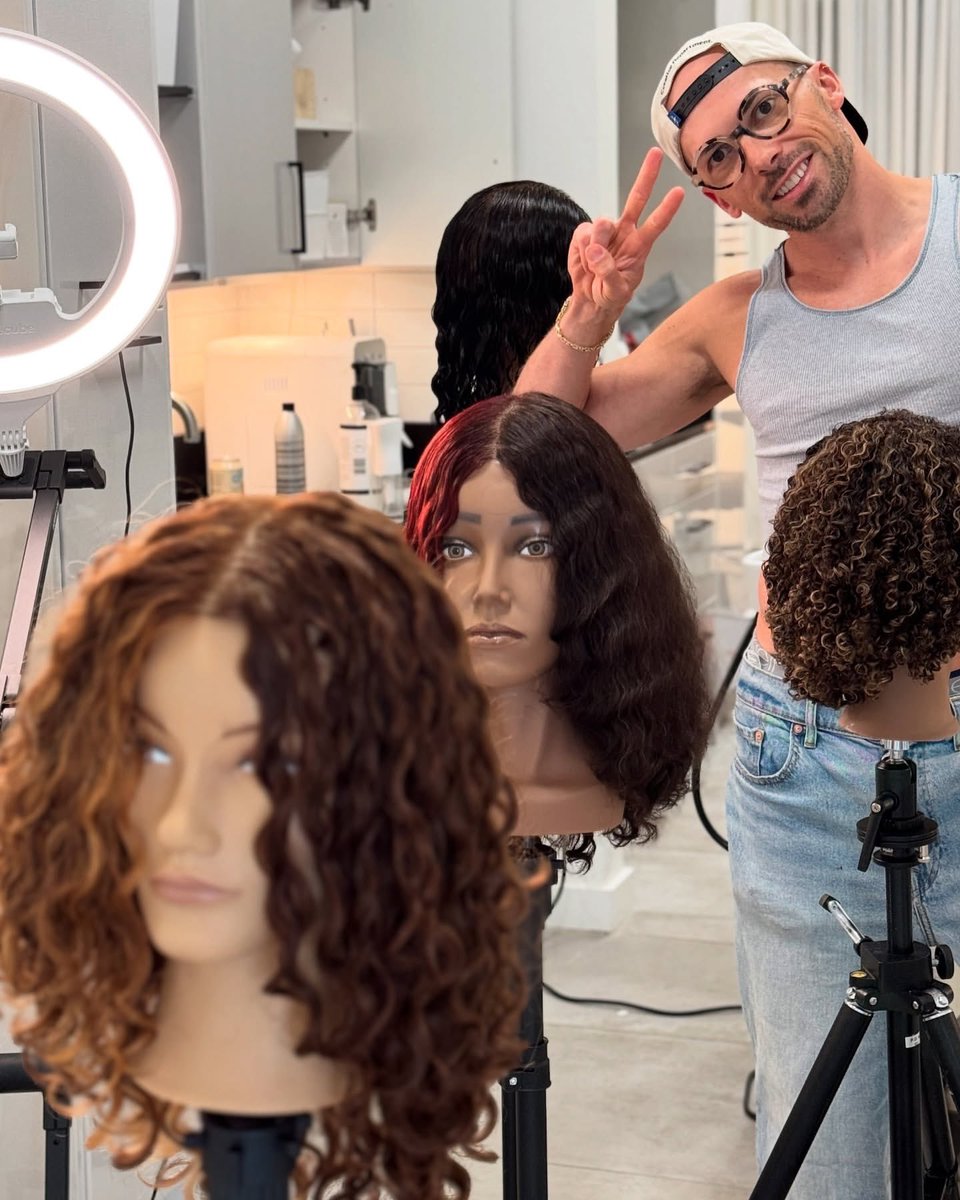 PivotPointIntl's tweet photo. ➰ CURL POWER ➰ #CurlyHair #PivotPoint #LearnForward (📸: evanjosephcurls) https://t.co/FcA1l5Q8Ir