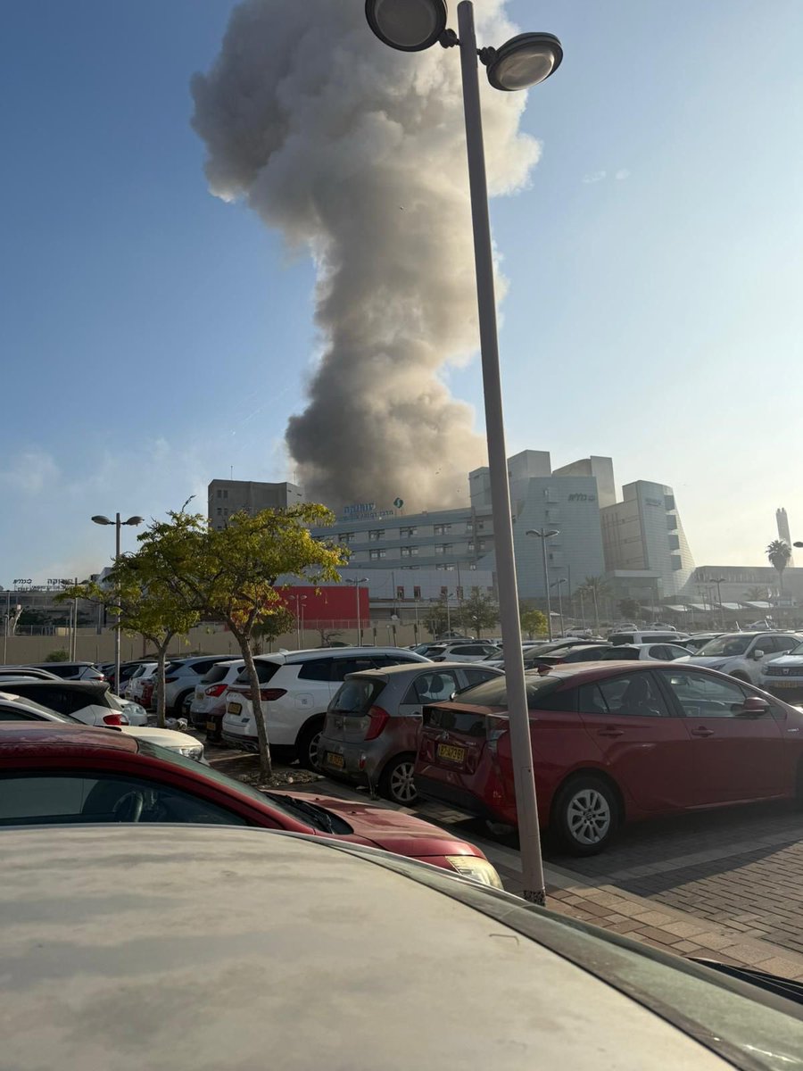 MuhammadSmiry's tweet photo. 🚨 ISRAEL NOW, IRAN BOMBS https://t.co/oZYGE0GNRY