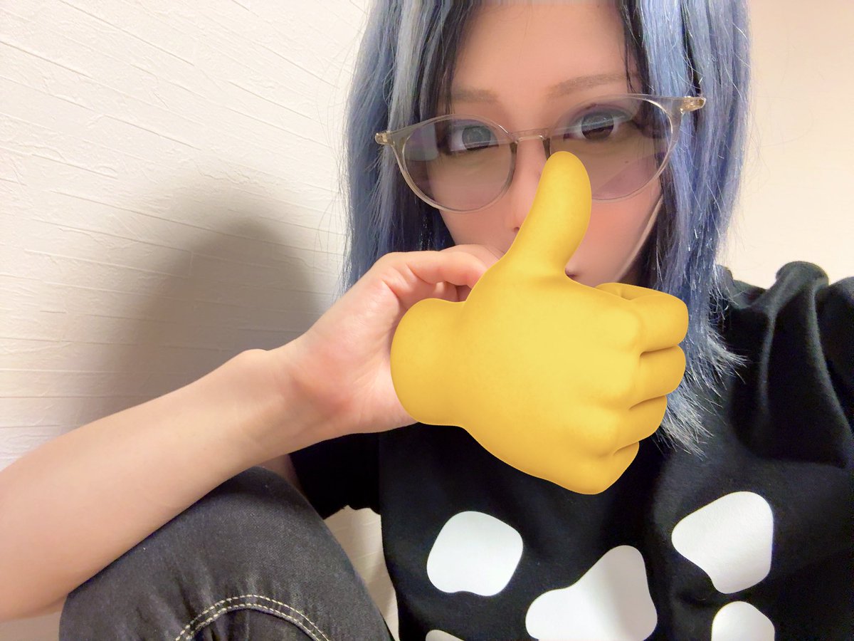 maa___chanda's tweet photo. 髪の毛ぶるーしるばーちゃん https://t.co/wdSEdRQ9rd