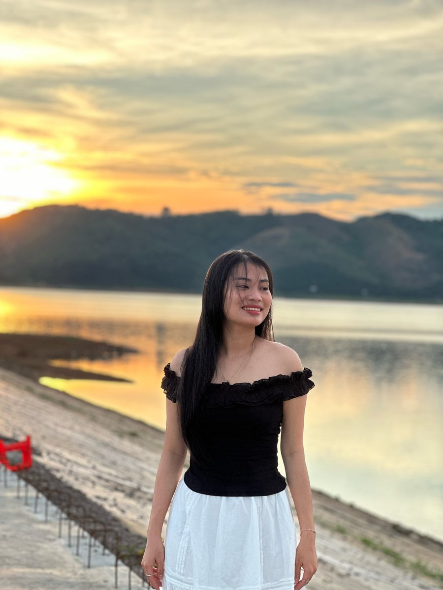 dtltamtam's tweet photo. Con đi qua trăm bể
Mơ một triệu mùa xuân
Cuối cùng nơi muốn đến
Lại là nơi đã từng…. https://t.co/6rNKQBAqO6