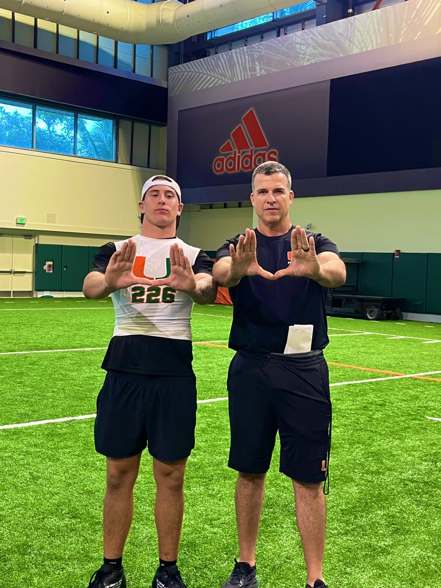 JRTell15's tweet image. COACHES!! Take a look at my [TE FILM] From THE University of Miami 💚🧡🙌 [3/3] on Reps! Co2027 @CoachBerry247 @DaruStrong @CanesFootball @caffeyjbhs @NateCrutch @CoachWoodiel @coach_cristobal @caffeyjbhs  @CoachJJAlgarin @EraPrep @MathisGaius @PrepRedzoneFL