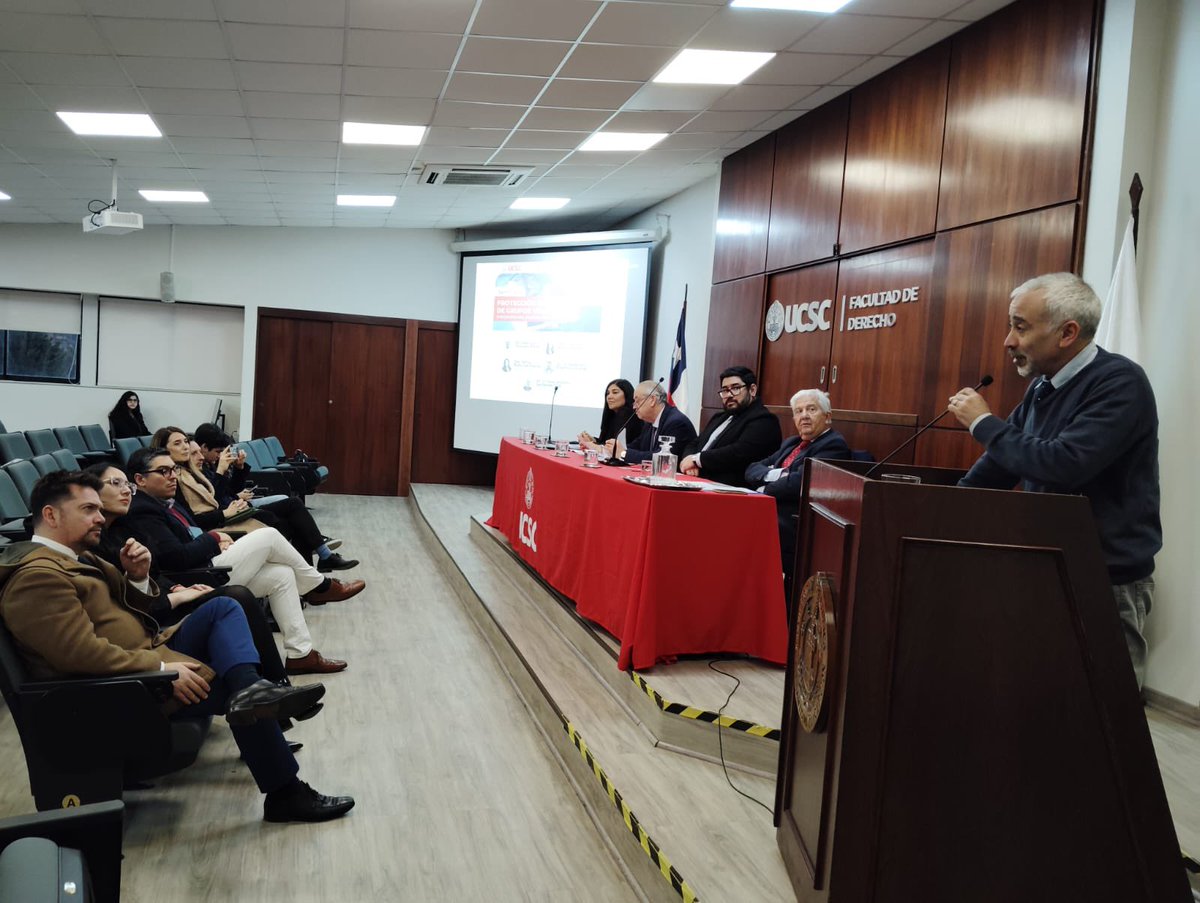 Facultad de Derecho UCSC tweet media