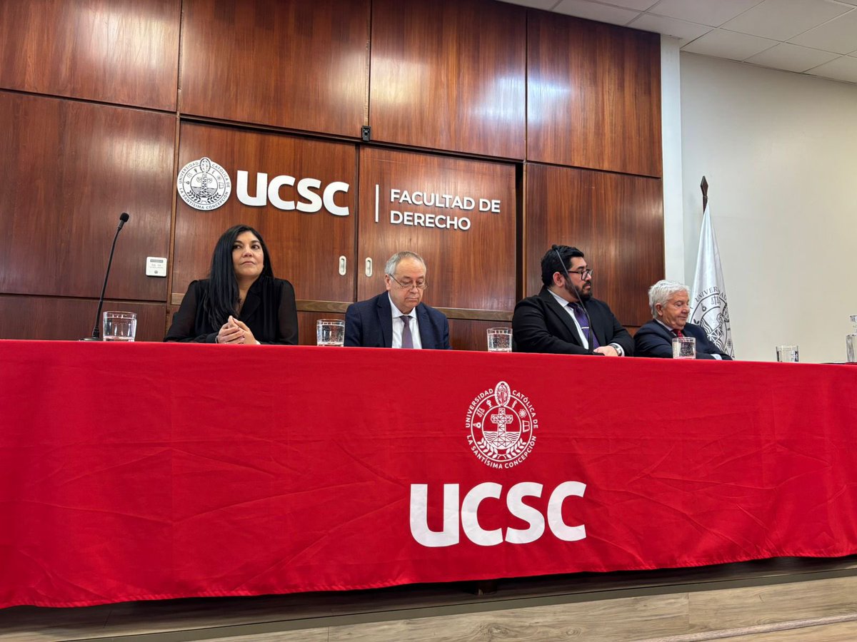 Facultad de Derecho UCSC tweet media