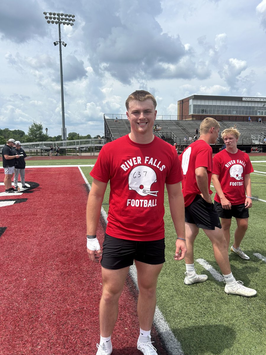 Biggest winner from today’s <a href="/UWRFFootball/">Falcon Football</a> Minnesconsin Mega Camp undoubtedly goes to Big Foot ‘26 <a href="/owensmith1105/">owen smith</a>. 

Built like a refrigerator &amp; clocked in at 6’5, 247 (!), 4.83 40, 4.49 pro-agility, 10’2 broad, 31” vert. 

Eye-popping, physically dominating 1v1 session too. WOW!