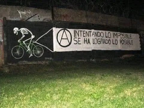 "Al buscar lo imposible el ser humano siempre ha realizado y reconocido lo posible. Y aquellos que sabiamente se han limitado a lo que creían posible, jamás han dado un solo paso adelante."
Mijaíl Bakunin