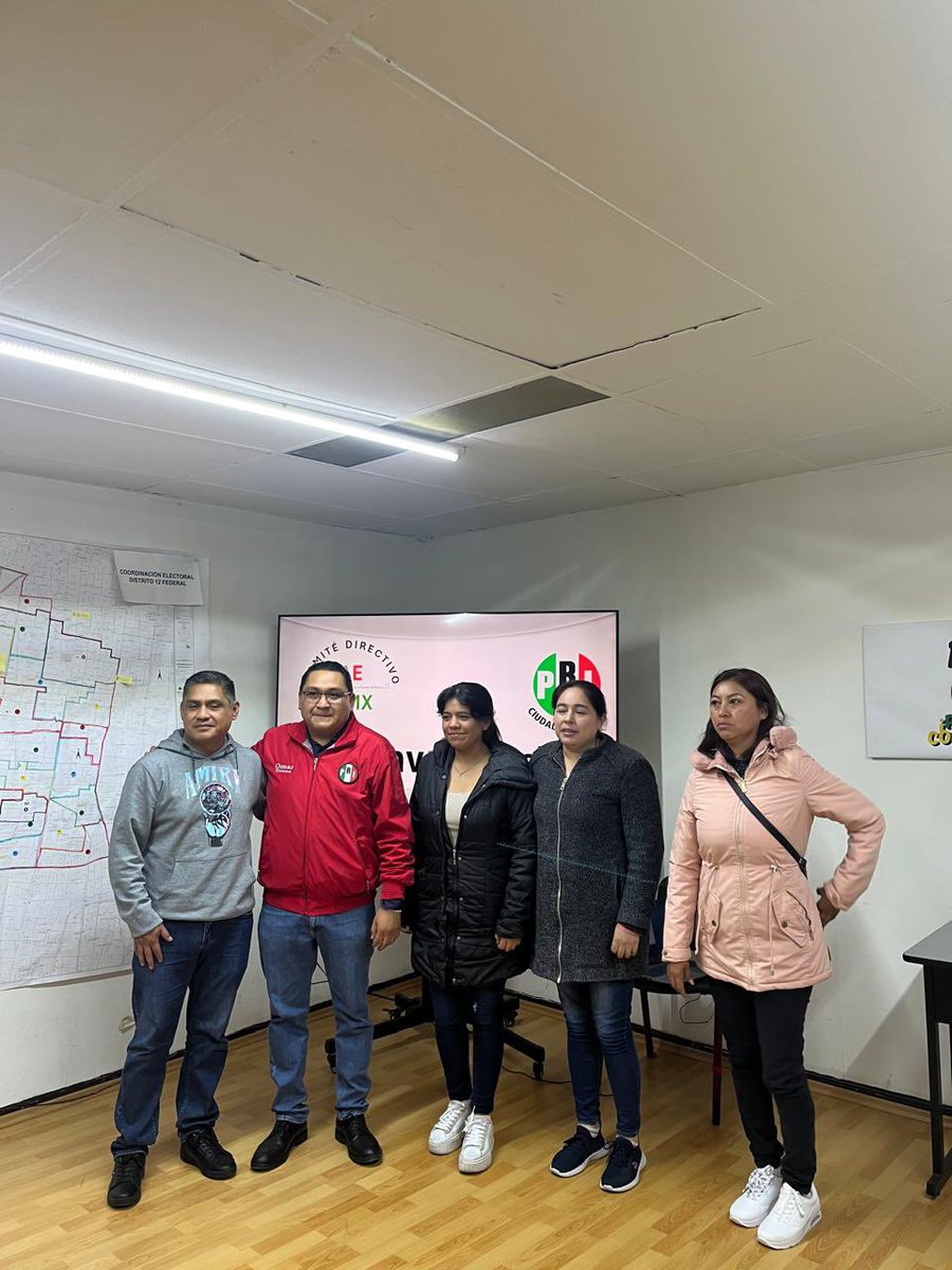SAECDMX's tweet photo. Hoy en una importante reunión con nuestros compañeros del PRI en Milpa Alta. 
Agradecemos su disponibilidad a los trabajos que se realizan #PorBuenRumbo al proceso electoral que instruye nuestro presidente @BetanzosOficial.

#PRIenMovimiento https://t.co/rC3elEwu43