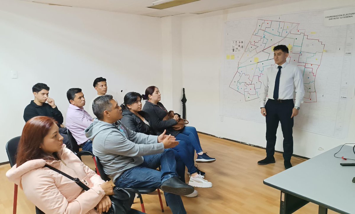 SAECDMX's tweet photo. Hoy en una importante reunión con nuestros compañeros del PRI en Milpa Alta. 
Agradecemos su disponibilidad a los trabajos que se realizan #PorBuenRumbo al proceso electoral que instruye nuestro presidente @BetanzosOficial.

#PRIenMovimiento https://t.co/rC3elEwu43