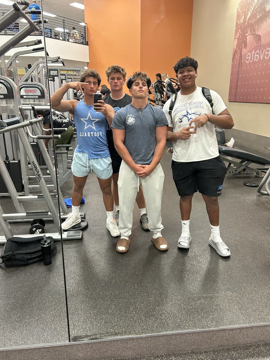 Got a great lift in with my other teamates after camp. BEEF BOYZZ!!
<a href="/SCNFBOFFICIAL/">Official North Star Football Account</a> <a href="/robertpomazak/">Robert Pomazak</a>