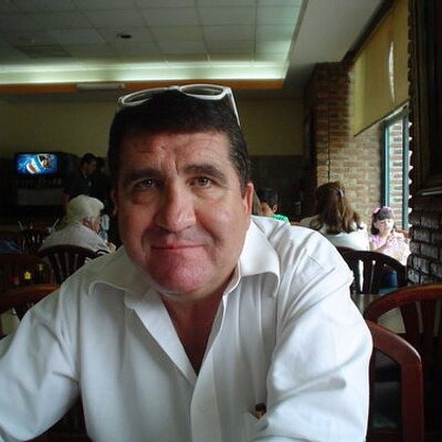 La AMACC lamenta el fallecimiento del destacado periodista, melómano, crítico cinematográfico y escritor José Xavier (Pepe) Návar. Autor del emblemático libro "¡Quiero ver sangre! Historia ilustrada del cine de luchadores", una obra que refleja su pasión y dedicación al cine.