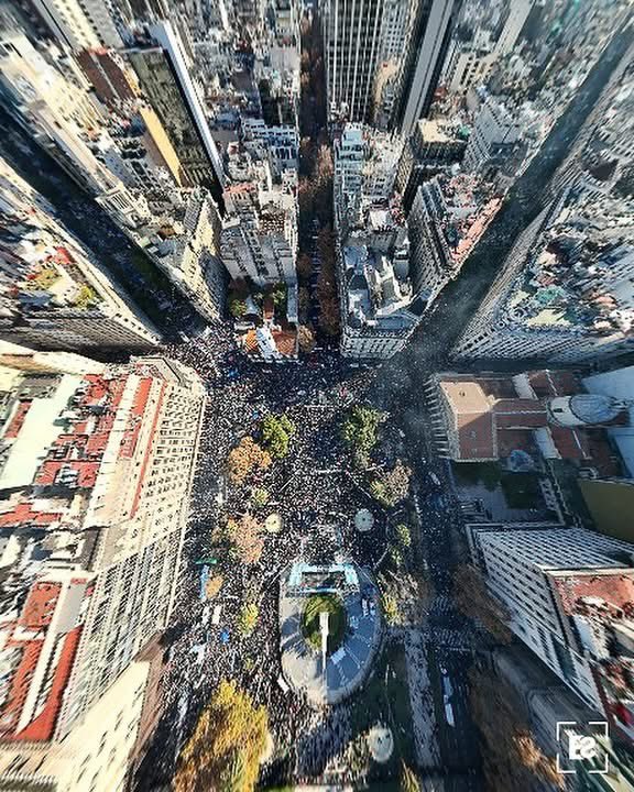 Ciudad de Buenos Aires, Plaza de Mayo, 18 de junio de 2025. Argentina.