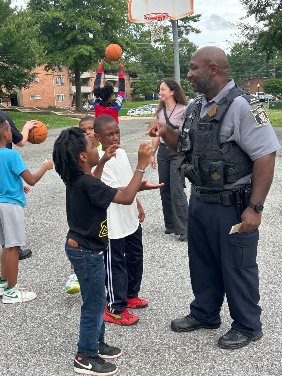 AlexVAPDChief's tweet image. Trust isn’t built in a day — it’s built in moments. We stopped to play a pickup game with our local youth. No lights, no sirens — just real connection. This is community policing. And this is how we build safer, stronger neighborhoods. #OneAlexandria #OneAPD