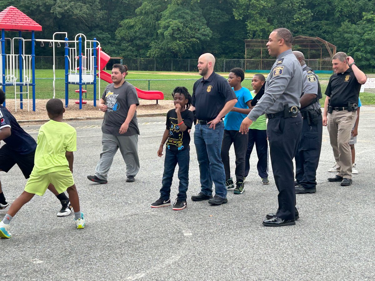 AlexVAPDChief's tweet image. Trust isn’t built in a day — it’s built in moments. We stopped to play a pickup game with our local youth. No lights, no sirens — just real connection. This is community policing. And this is how we build safer, stronger neighborhoods. #OneAlexandria #OneAPD