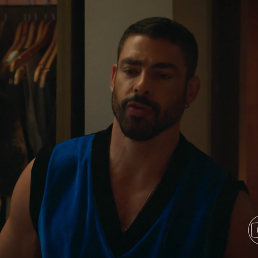 O César dando um colar pra Faty comprado com o próprio dinheiro dela, picareta demais #ValeTudo