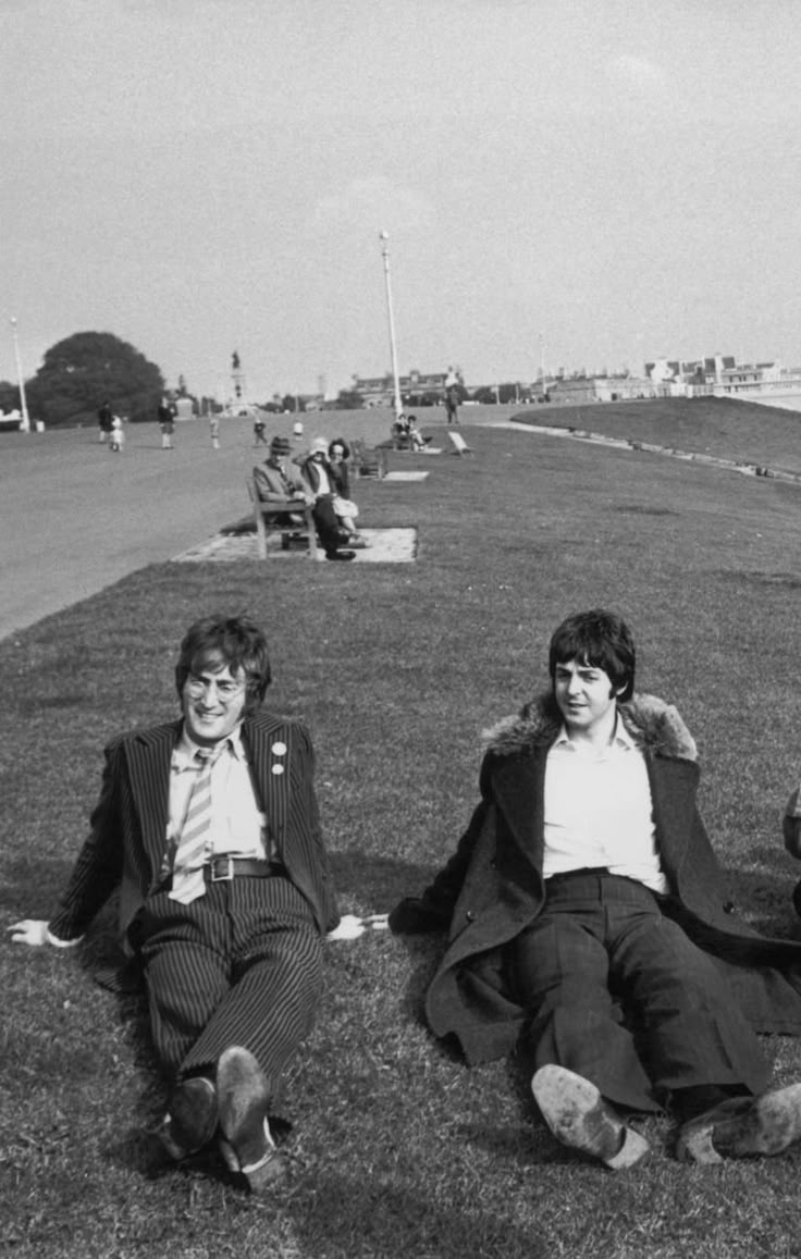 the beatles every 3 hours (@beatleshours) on Twitter photo 
