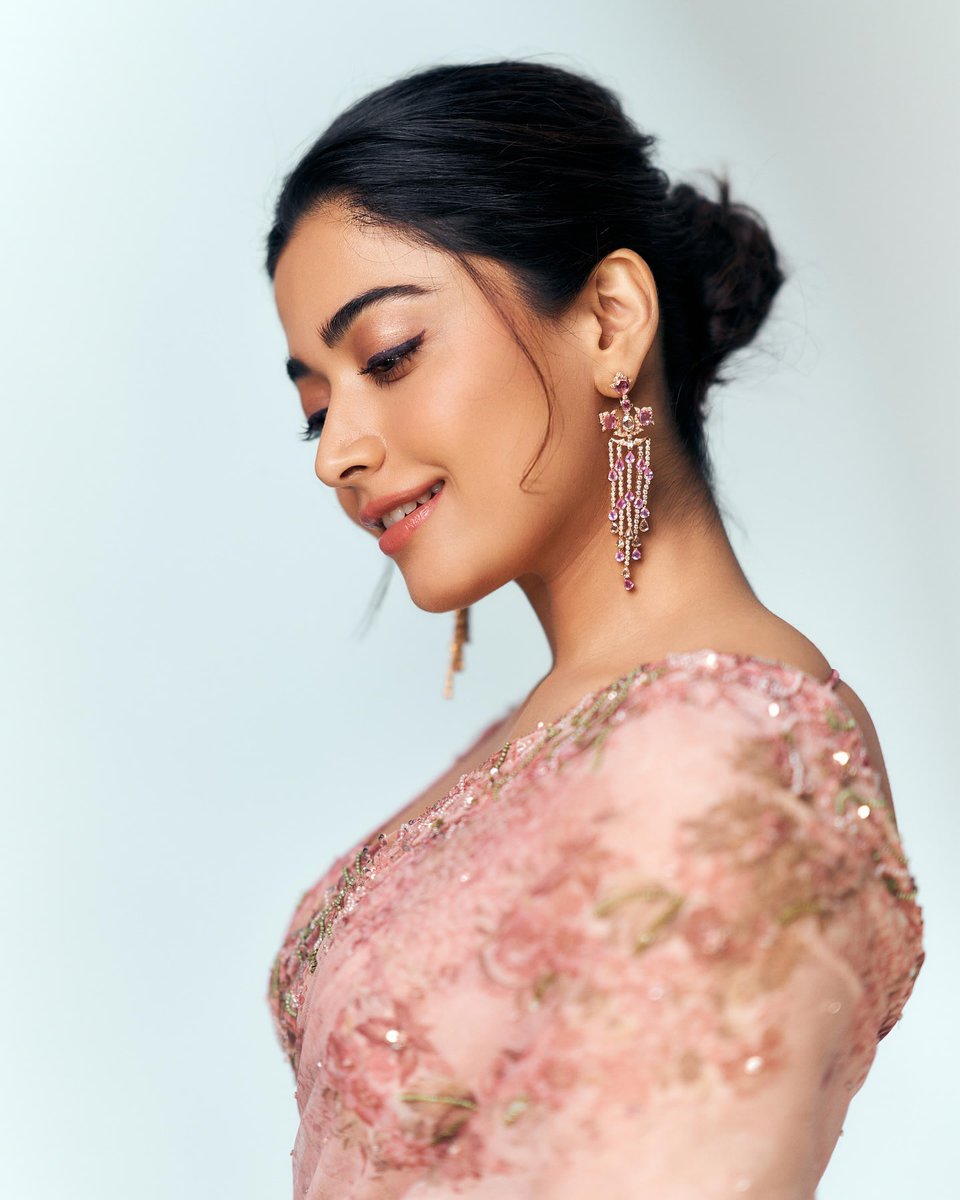 Kollywood Cinima (@kollywoodcinima) on Twitter photo #RashmikaMandanna Gorgeous Look
π· #Rashmika <a href="/iamRashmika/">Rashmika Mandanna</a> π
#KollywoodCinima #KcGallery #KcPic #RashmikaMandanna Gorgeous Look
π· #Rashmika <a href="/iamRashmika/">Rashmika Mandanna</a> π
#KollywoodCinima #KcGallery #KcPic