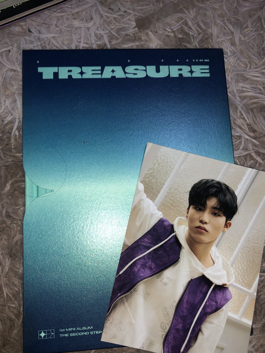 trsr album
₱20 each
free pf
reply "mine blue/mine green"