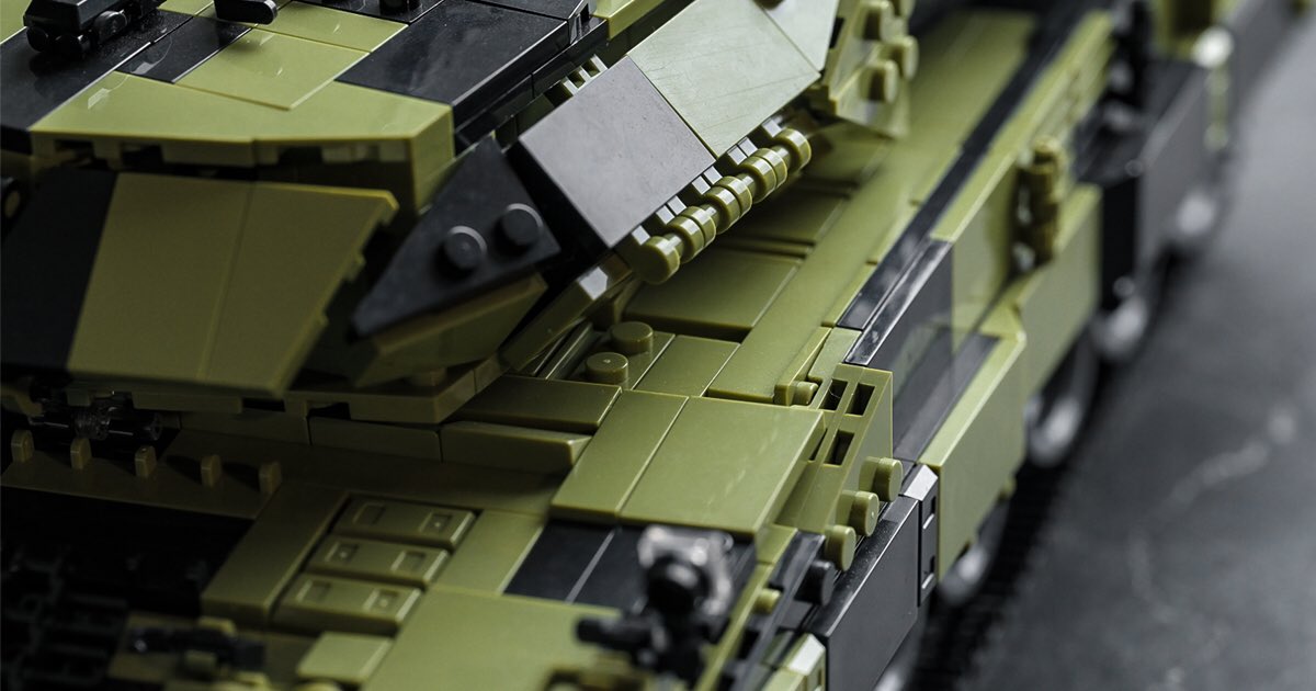 NifelizSet's tweet photo. ☑️Guess which tank his prototype is based on these detailed pictures?
#lego #nifeliz #legolife #tank #tankmodel #legotank #militarytank #giftforhim #display https://t.co/Q8uSno0Lvq