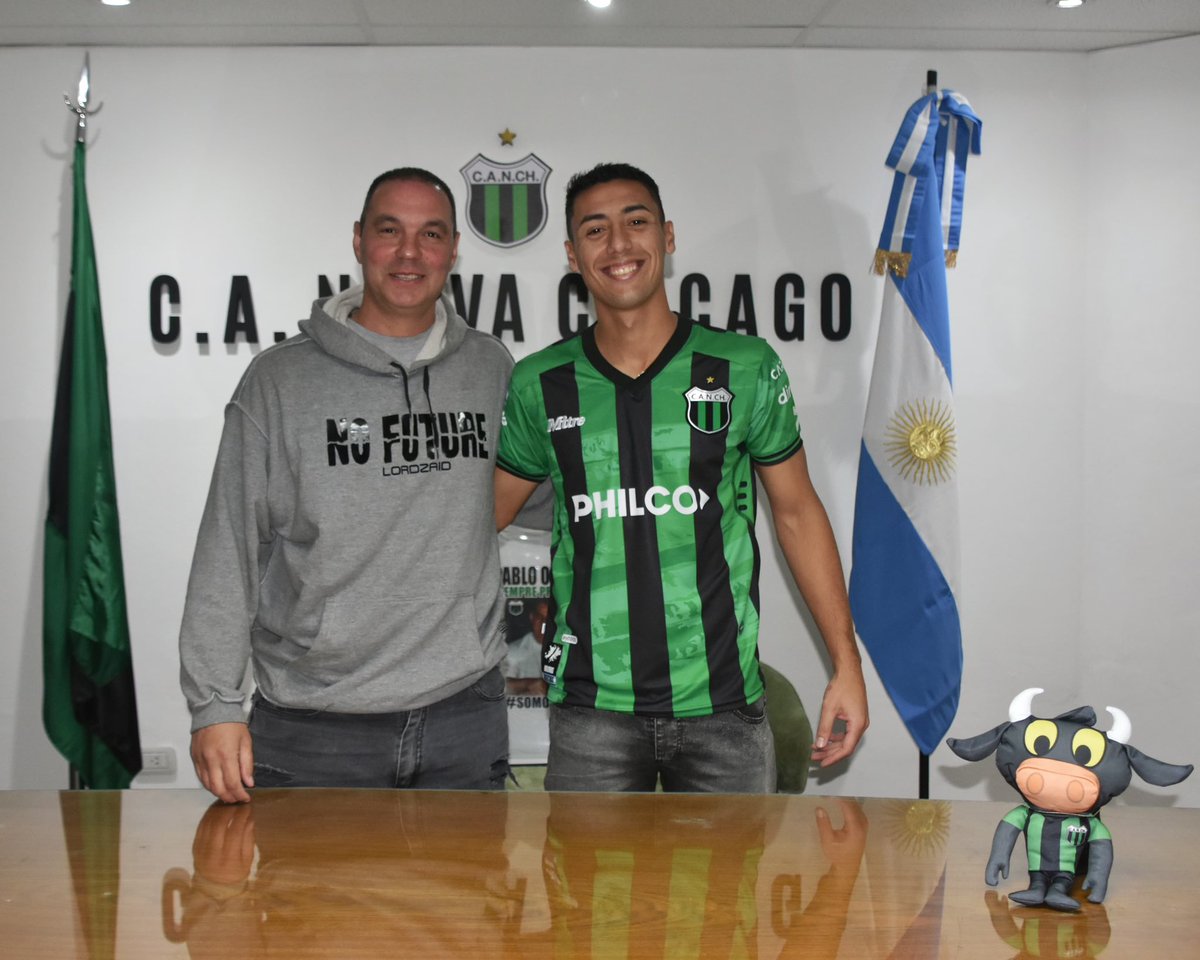 Un nuevo comienzo en un grande de la categoría. Que sea con todos los éxitos del mundo amigo. Mas que merecida oportunidad. 

Firma de Francisco Nouet en <a href="/NuevaChicago/">Nueva Chicago</a> 🐂
📄🖊️⚽️🤜🏻🤛🏻 <a href="/FCPlayersar/">F.C.Players !!</a>