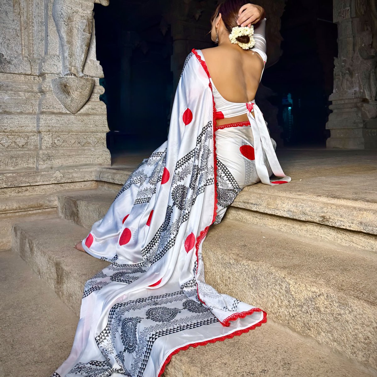 Kollywood Cinima (@kollywoodcinima) on Twitter photo #HumaQureshi Stunning Look
π· #Huma <a href="/humasqureshi/">Huma Qureshi</a> π
#KollywoodCinima #KcGallery #KcPic #HumaQureshi Stunning Look
π· #Huma <a href="/humasqureshi/">Huma Qureshi</a> π
#KollywoodCinima #KcGallery #KcPic