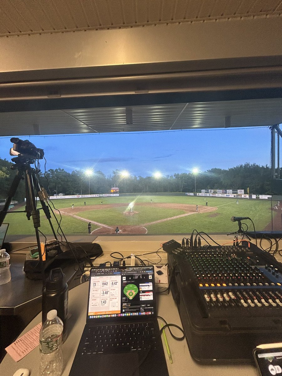 📍 Goodall Park

Three 💣’s tonight for the <a href="/MountaineersVT/">Vermont Mountaineers</a>