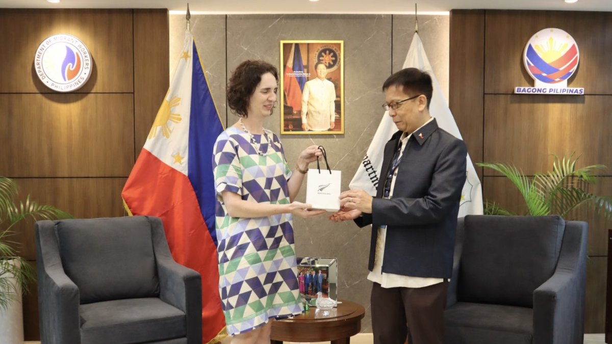 New Zealand is home to a growing Filipino community! 🇵🇭 Ambassador Catherine McIntosh (<a href="/NZAmbPH/">Catherine McIntosh</a>) met with <a href="/DMWPHL/">Department of Migrant Workers - Philippines</a> Sec. <a href="/HansLeoCacdac/">hans leo j. cacdac</a> to strengthen ties and discuss the important contribution Filipino migrant workers make to New Zealand’s society 🇳🇿