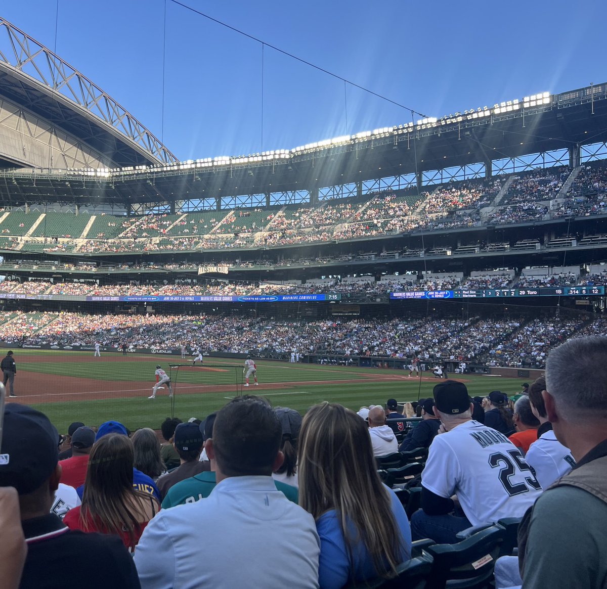 Summer mode activated! ☀️

Nico Grabas is enjoying a well deserved time off with his family! 

What are your plans for the summer, Chiefs fans?