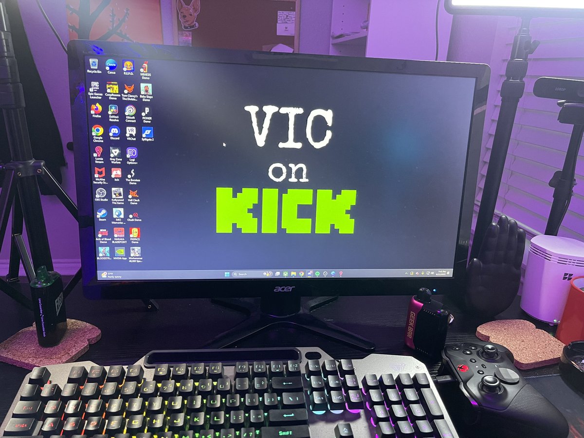 We getting weird tonight  kick.com/thevicmendoza