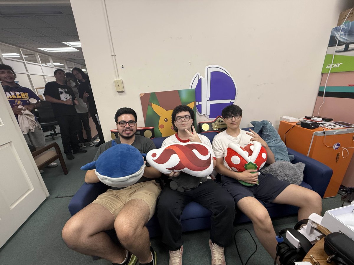 Club Smash (@clubsmashbanana) on Twitter photo Congrats to our Top 8 of Shark Tank #150: Garbage Tier! 🦈
🥇Atreus
🥈<a href="/Monteant1/">POW | Monte / モンテ</a>
🥉<a href="/Dair_abuser/">CS3 | Andrik</a>
4. <a href="/WeNeed2BuffSeph/">tarvjs scott</a>
5. <a href="/Kiyarashssb/">SmU5h | Kiyarash</a>
5. <a href="/Nito_FGC/">Nito</a>
7. <a href="/Skill__Hero/">Skill</a>
7. <a href="/Kannakamui717/">MP | Tohru</a>
🎨 - <a href="/ScoutSoCal/">Scout</a>
Tournament VODs: youtube.com/c/ClubSmashTV Congrats to our Top 8 of Shark Tank #150: Garbage Tier! 🦈
🥇Atreus
🥈<a href="/Monteant1/">POW | Monte / モンテ</a>
🥉<a href="/Dair_abuser/">CS3 | Andrik</a>
4. <a href="/WeNeed2BuffSeph/">tarvjs scott</a>
5. <a href="/Kiyarashssb/">SmU5h | Kiyarash</a>
5. <a href="/Nito_FGC/">Nito</a>
7. <a href="/Skill__Hero/">Skill</a>
7. <a href="/Kannakamui717/">MP | Tohru</a>
🎨 - <a href="/ScoutSoCal/">Scout</a>
Tournament VODs: youtube.com/c/ClubSmashTV
