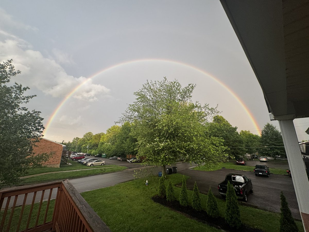 Chiefkeesus's tweet photo. @ryanhallyall here’s some positive vibes for the stream. Hint of a double. Elizabethtown ky. https://t.co/QBxhqCbhi0