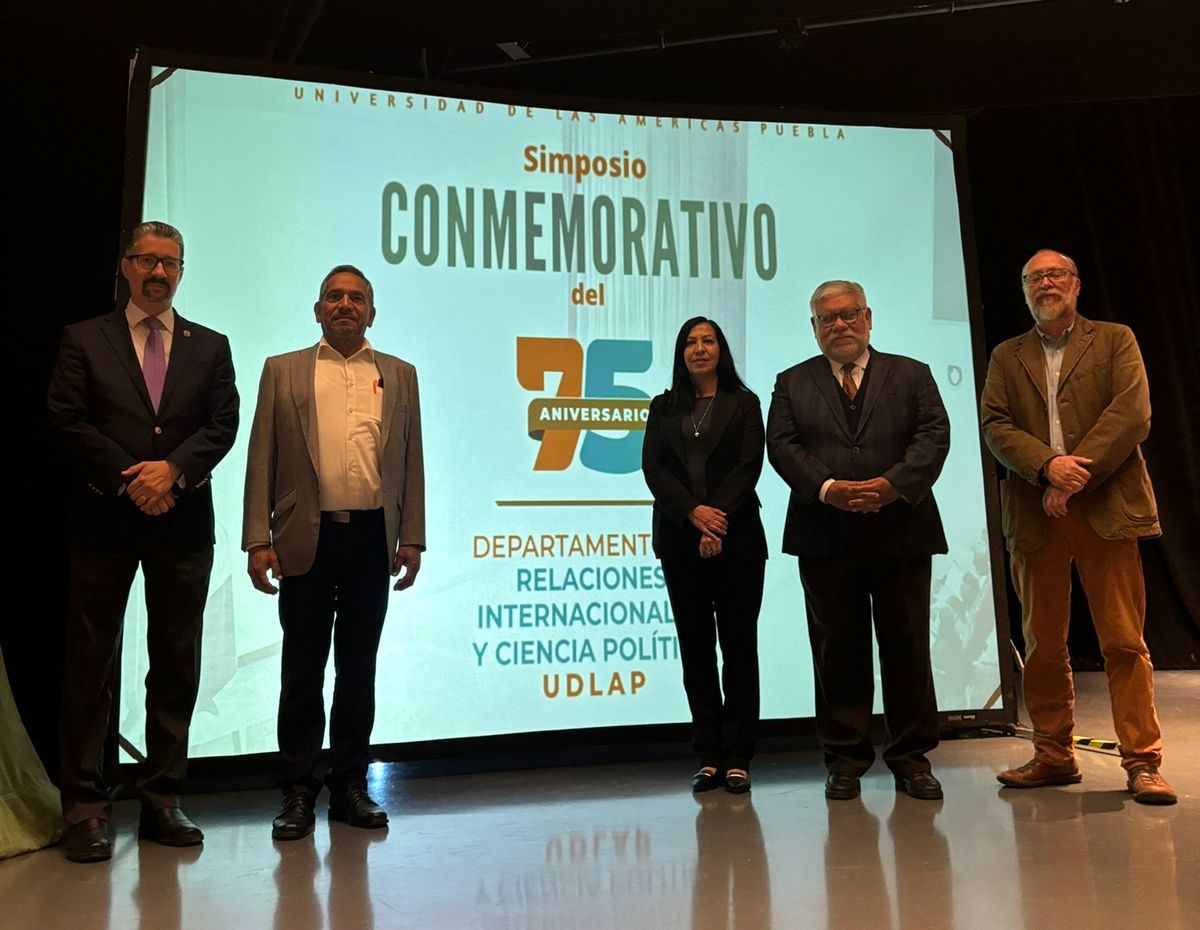 Gerardo Rodríguez SL (@gerodriguezsl) on Twitter photo Requiem Dr. Román López Villicaña. Muy querido profesor y ex director del Departamento Académico de Relaciones Internacionales y Ciencia Política UDLAP. Gran experto en geopolitica y seguridad internacional. Extraordinaria persona. <a href="/udlap/">UDLAP</a> <a href="/rriiycpUDLAP/">Departamento de RRII y Ciencia Política UDLAP</a> <a href="/amei_mx_oficial/">AMEI</a> Requiem Dr. Román López Villicaña. Muy querido profesor y ex director del Departamento Académico de Relaciones Internacionales y Ciencia Política UDLAP. Gran experto en geopolitica y seguridad internacional. Extraordinaria persona. <a href="/udlap/">UDLAP</a> <a href="/rriiycpUDLAP/">Departamento de RRII y Ciencia Política UDLAP</a> <a href="/amei_mx_oficial/">AMEI</a>