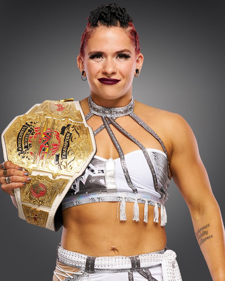 Happy Birthday <a href="/mashaslamovich/">Masha Slamovich マーシャ・スラモビッチ</a>! 

🎂