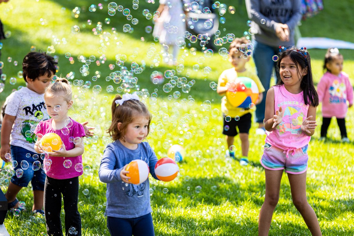 VisitOxnardCA's tweet image. 🎉 Calling all little adventurers to the Summer Kids Club Series at @thecollectionrp! Happening every other Wednesday (6/25–8/6) from 10:30 AM to 12 PM for crafts, characters & face painting --> bit.ly/45QR3i9
📷: @thecollectionrp
#VisitOxnard #VisitCa