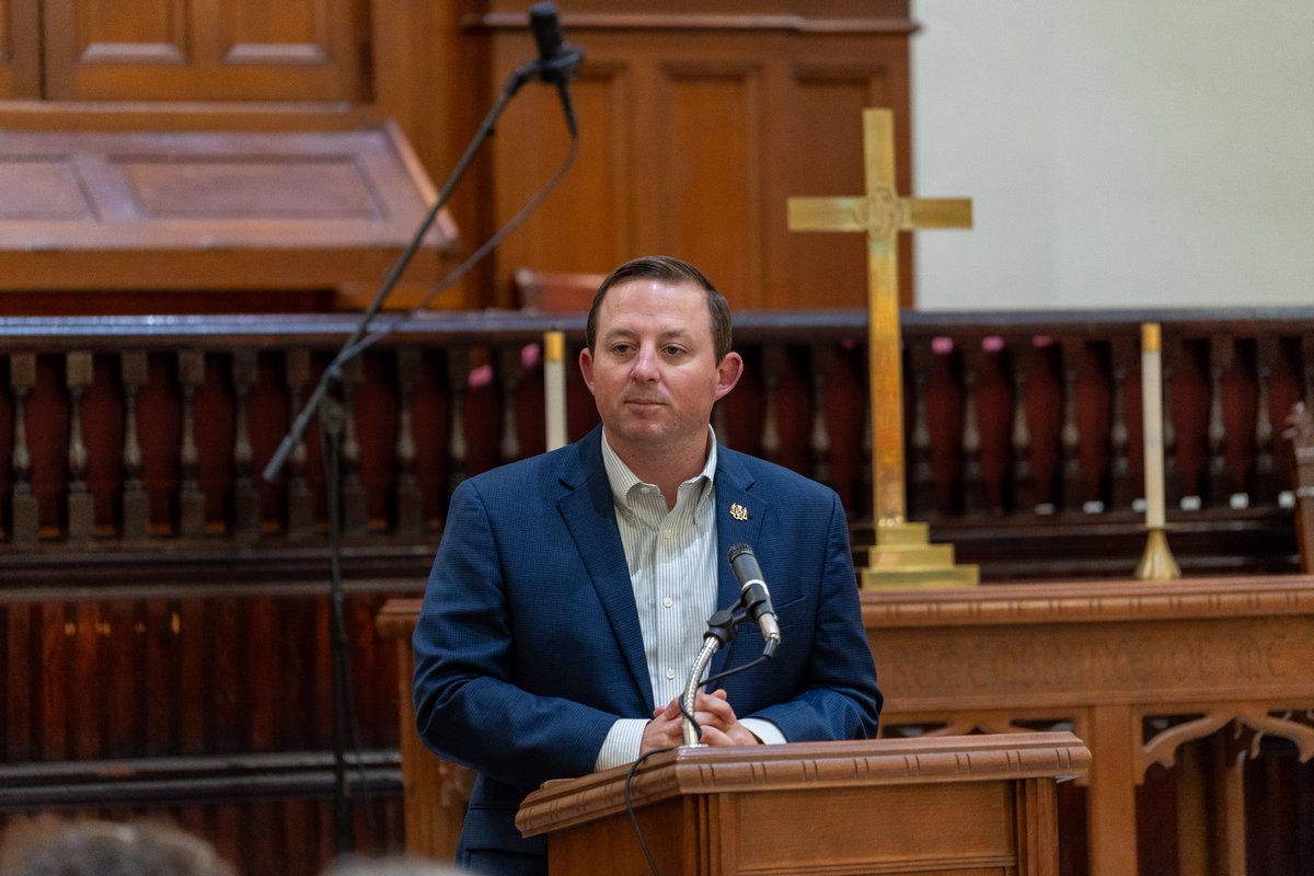 SenBillFerg's tweet image. Last night included two thoughtful and energizing conversations: first with the Federal Hill Neighborhood Association, then with the Little Italy Neighborhood Association. These community meetings remind me how deeply our neighbors care about shaping Baltimore’s future. Always…
