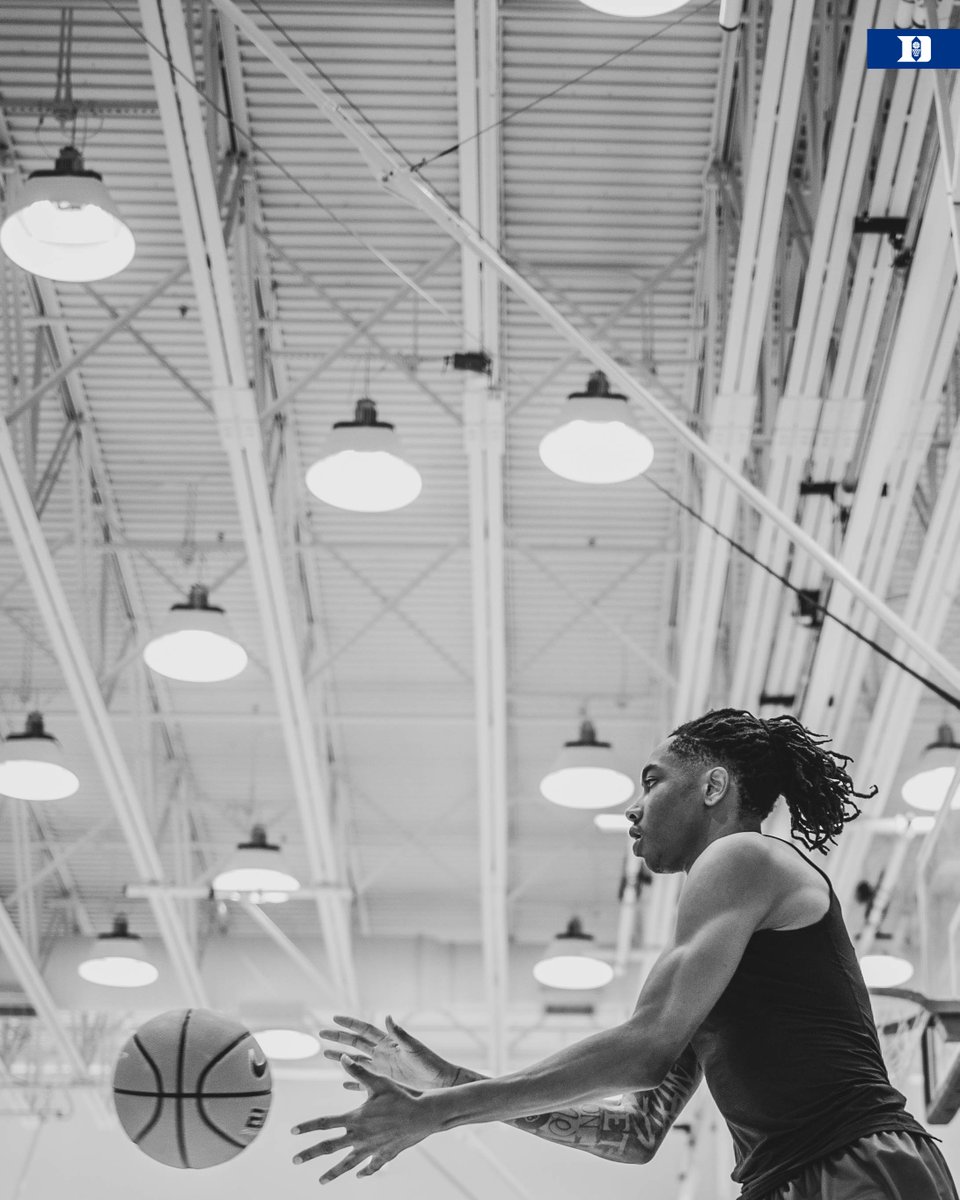 Sophomore Slim back in the lab 📸 <a href="/IsaiahEvans26/">Isaiah Evans</a>