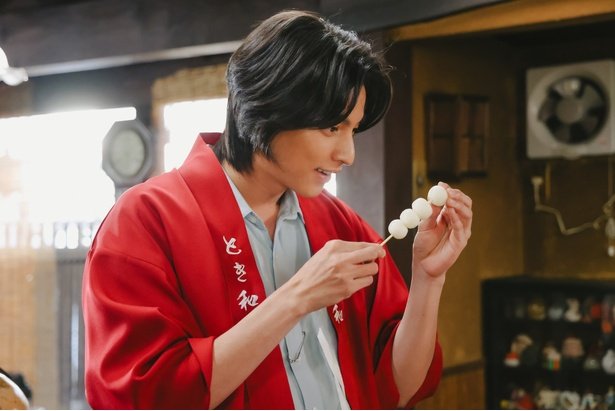 cobo_matsu's tweet photo. トウキョウホリディいよいよ今夜最終回
『最高の想い出』あのみたらし団子を食べながら桜子とペンライ
を応援しよう
@Gulf_JapanOFC
#TokyoHoliday
#TokyoHoliday 
#คณาวุฒิไตรพิพัฒนพงษ์ 
#トウキョウホリデイ
#瀧本美織
#マイペンライ https://t.co/dzed69qP3J