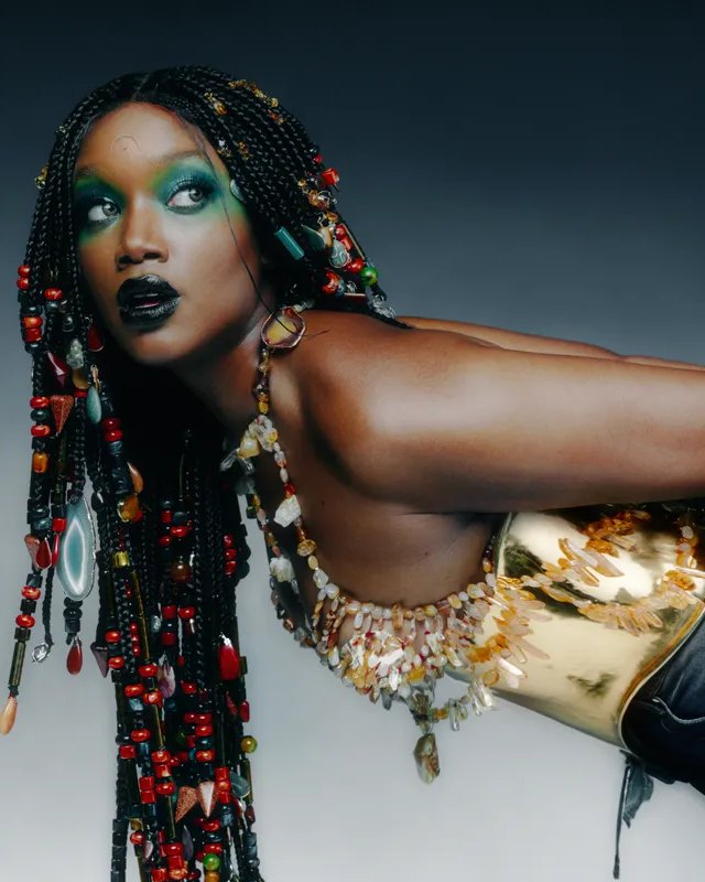 UpdateCharts tweet media