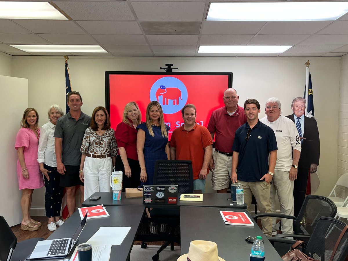meckgop's tweet photo. 🚨 The first MeckGOP Campaign School was a success! Big thanks to Campaigns Chair Jaime Daniell for leading the charge. If you’re thinking about running or joining a campaign, don’t miss the next one! Let’s Make Meck Red Again! 🔴
#MeckGOP #CampaignReady #MakeMeckRedAgain https://t.co/xw497CnF0p