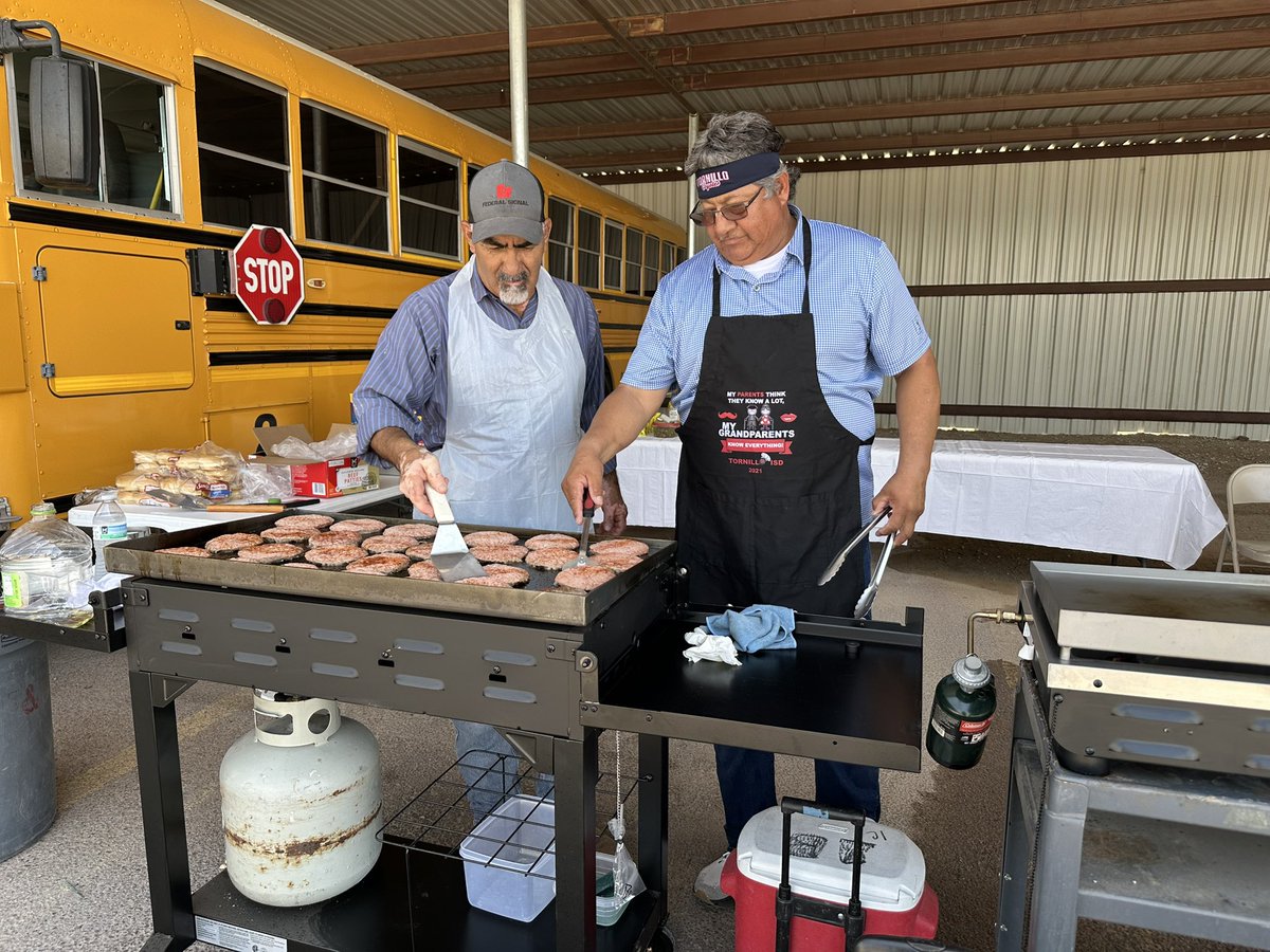 Rachel Aguilar (@_aguilar5) on Twitter photo We have the best M&O team! Thank you for feeding our leadership team and summer crew! 🫶🏽 <a href="/ReEstrada_TISD/">Rene Estrada</a> We have the best M&O team! Thank you for feeding our leadership team and summer crew! 🫶🏽 <a href="/ReEstrada_TISD/">Rene Estrada</a>