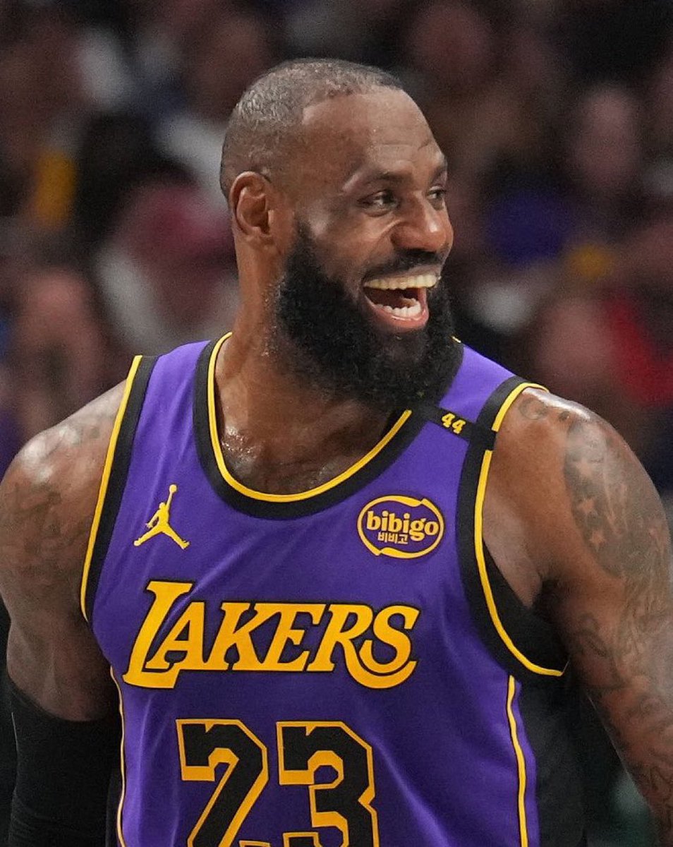 Bam Adebayo Muse (@badebayomuse) on Twitter photo LeBron James says heโs not retiring anytime soon and expects to play โanother 100โ150 years.โ
(Via <a href="/WindhostESPN/">Brian Windhorst</a>) LeBron James says heโs not retiring anytime soon and expects to play โanother 100โ150 years.โ
(Via <a href="/WindhostESPN/">Brian Windhorst</a>)