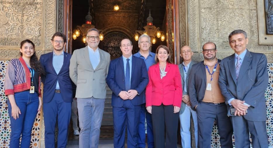 🇨🇺 Este miércoles intercambiamos en #Brasil con Mario Santos, director de Fiocruz, y otros directivos de esa prestigiosa institución de ciencia e innovación vinculada al Ministerio de #Salud brasileño.
Examinamos propuestas de cooperación científica en beneficio de ambos pueblos.