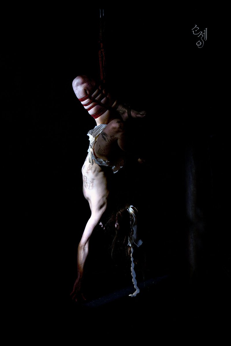 hutomumu tsuri w Kellography 

model noname
shibari  <a href="/thinkso_play/">thinkso_ 의자본디지 week</a>
photo <a href="/109_Baeck/">백구</a>
Kellography <a href="/Gareninkrope/">雅蓮Garen。6/21ラヴィアンローズにて緊縛書道</a>
Place <a href="/sanseilounge/">산세이라운지_스튜디오형 Bar</a> Sansei Lounge
at Kellography n Shibari week 
묶.을.담 시바리날 프라이빗 촬영