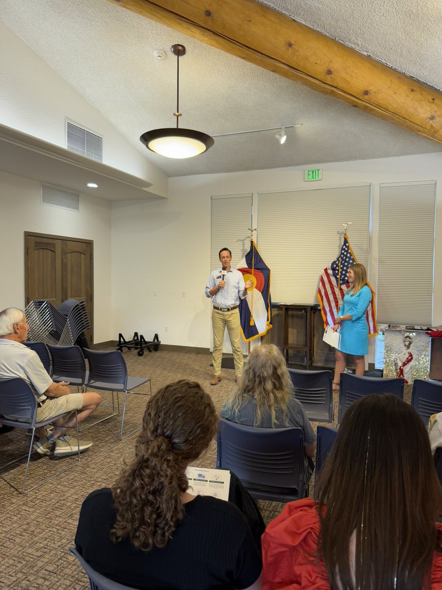 HabitatVail's tweet photo. Packed Town Hall in Avon last night. Thank you @Dylan_RobertsCO and @MeghanLukens for your hard work on behalf of our community 🙏 #HabitatVoicesinAction @HabitatColorado https://t.co/gAbX04oIk7