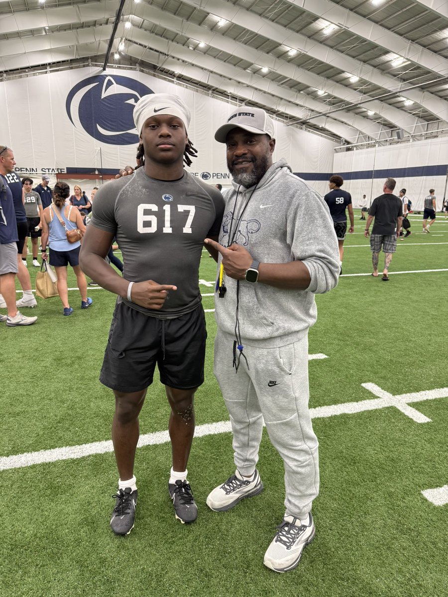 thekidromee's tweet image. Thank you @PennStateFball for letting me compete at the camp @CoachTrautFB @StanDrayton_ @CoachCBW @CoachTrautFB @HermitsFootball @kevinquinn74 @GoMVB @Coach_DLaws @rickymremax @RivalsFriedman @RivalsRichie @PrepRedzoneNJ