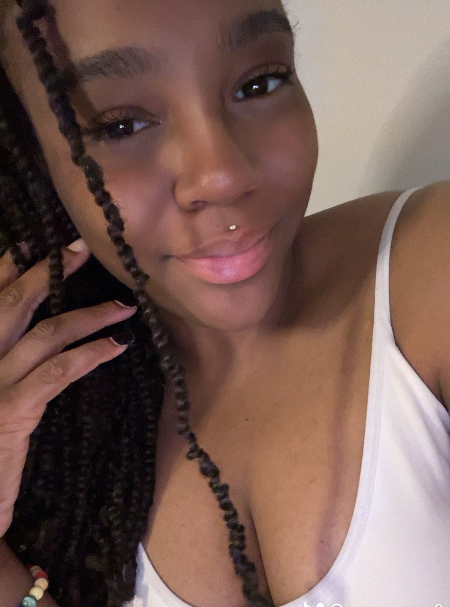icehott111's tweet photo. just drained two losers and im ready for my third tonight😈 cash apps waiting piggies 🐽 #goddess #findom https://t.co/5YfHpKoYC8