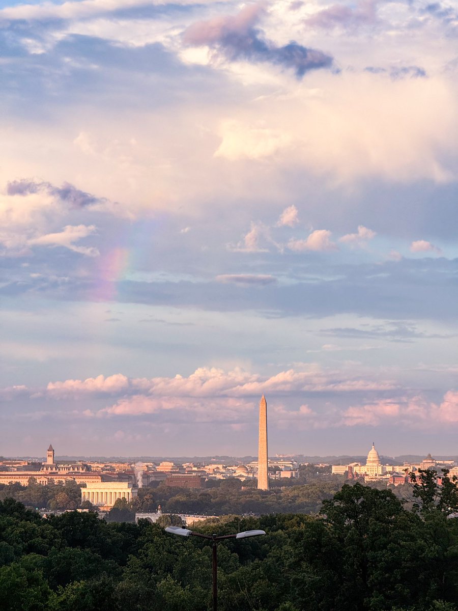 A sunset rainbow over the District tonight 🌈 #dcwx <a href="/capitalweather/">Capital Weather Gang</a>