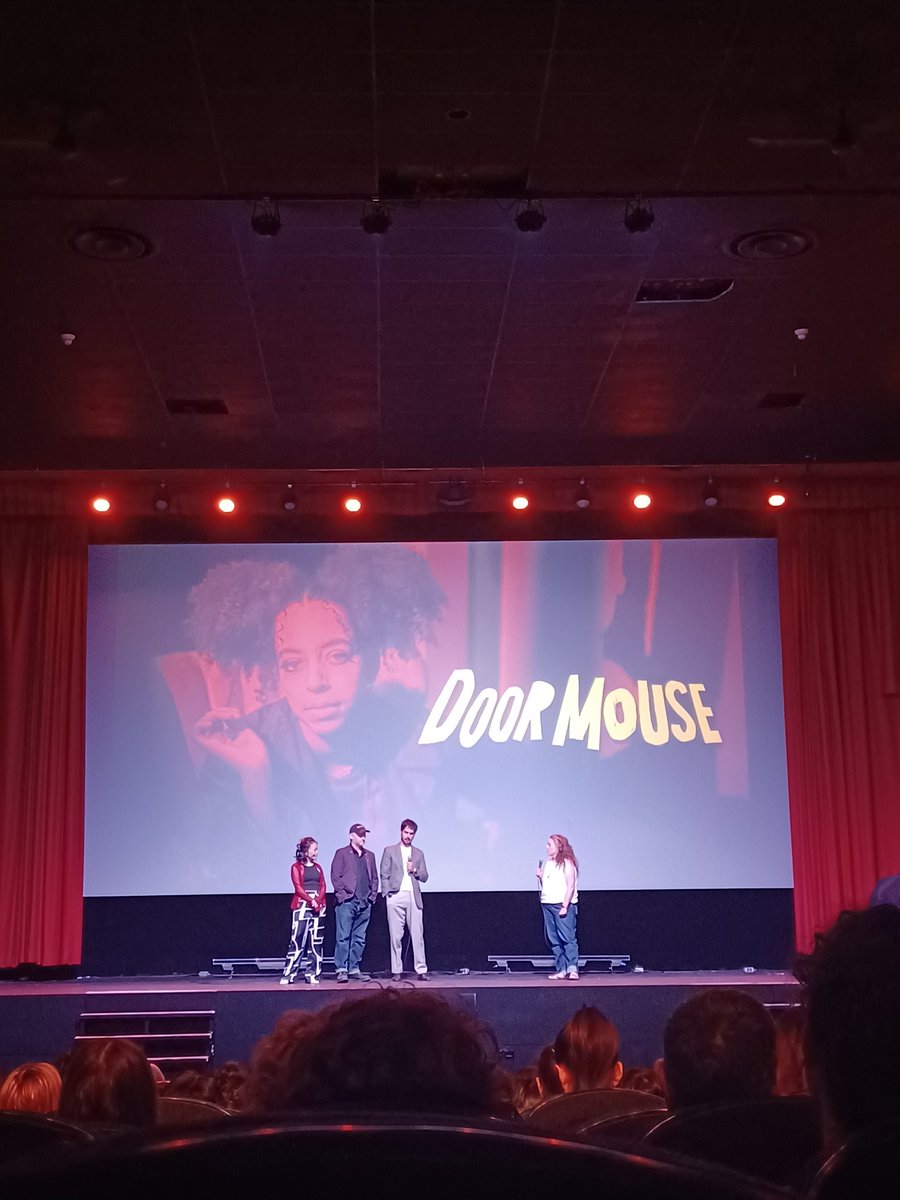 "Door Mouse" is a wonderful, gritty film worth another watch 🖤 

Thanks to the Rio Theatre for hosting a screening (and Q&amp;A) of the neo-noir thriller last night with Avan Jogia, Nhi Do &amp; Gabriel Carter in attendance!