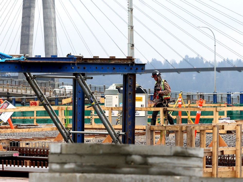 Chinese steel 'contributed to delays' in construction of Pattullo Bridge replacement, says advocate vancouversun.com/news/local-new…