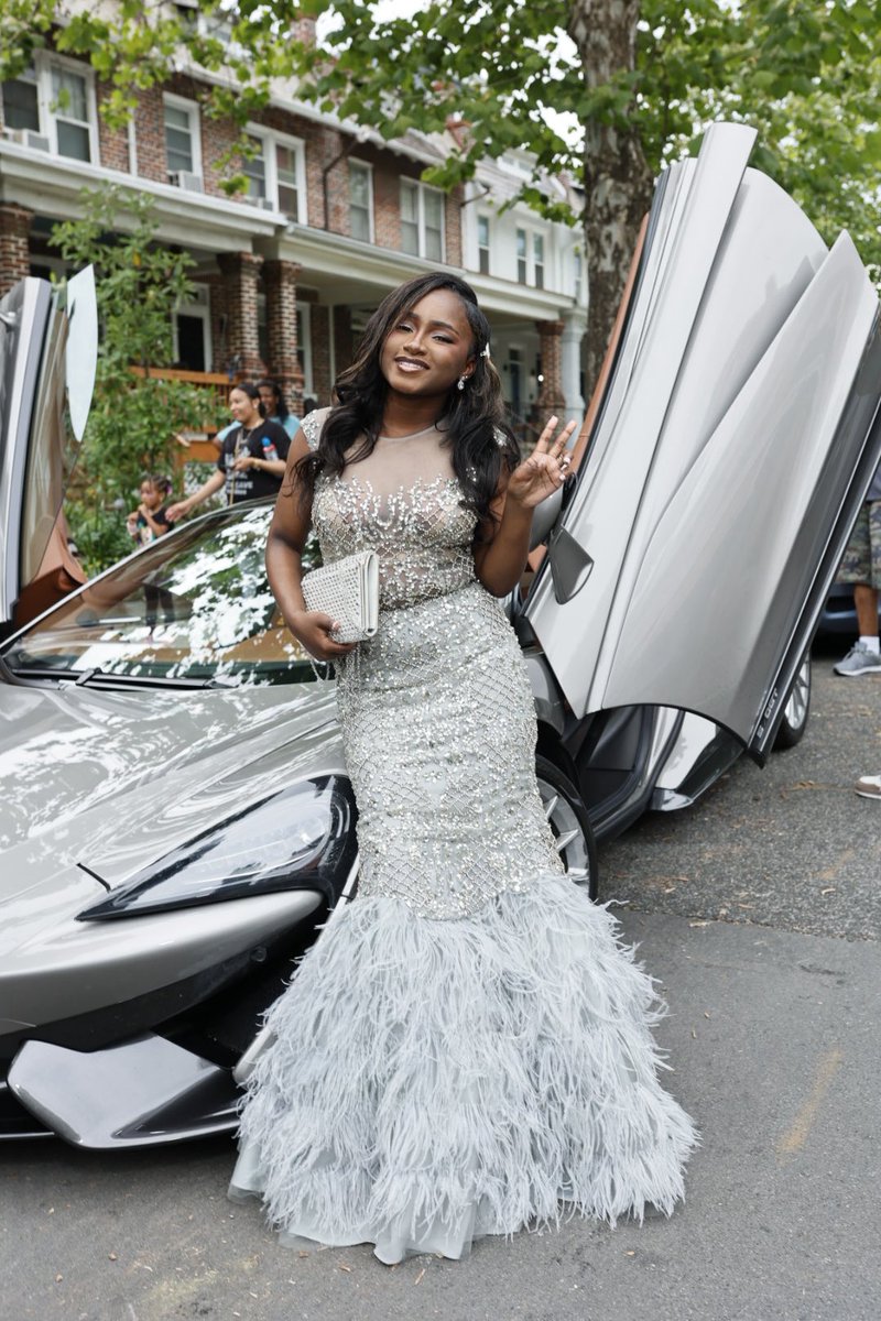 miSsjOnni3's tweet image. Entering HIGHSCHOOL is diabolical 
😳🥹🥶😭

#8thGradeProm 🤍🩶🤍 #ErinJanaye